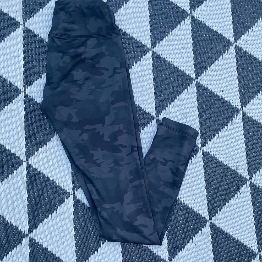 90 Degree Grey Camo Leggings